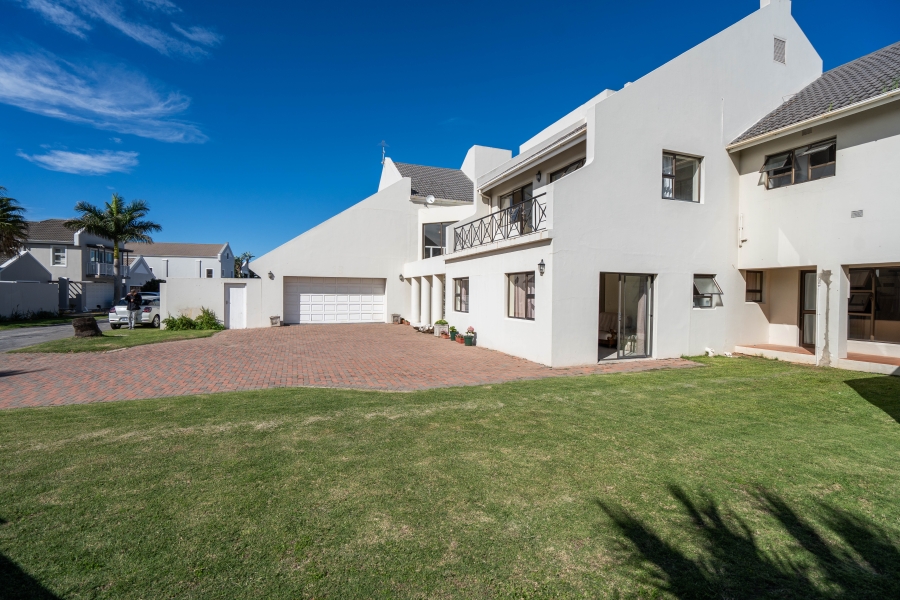 7 Bedroom Property for Sale in Royal Alfred Marina Eastern Cape